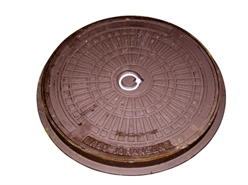 Kloakdæksel med karm og med ring i 60 cm